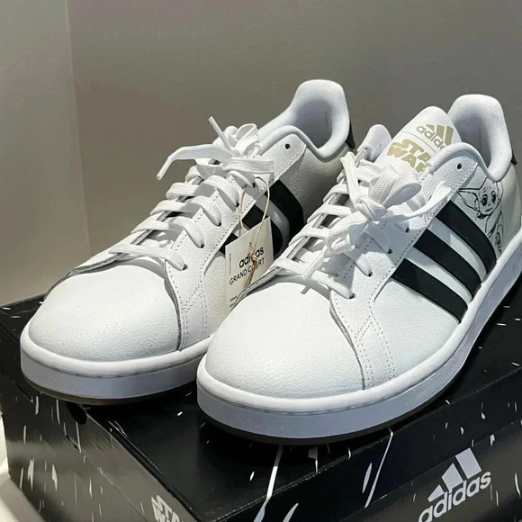 Host Pick Adidas x Star  Wars Grand Court Baby Yoda - Picture 7 of 15